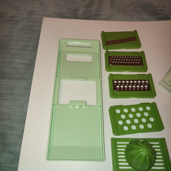 Space Saving Multi Purpose Grater Merry Green Kitchen Accessories Must Have - Picture 9 of 9